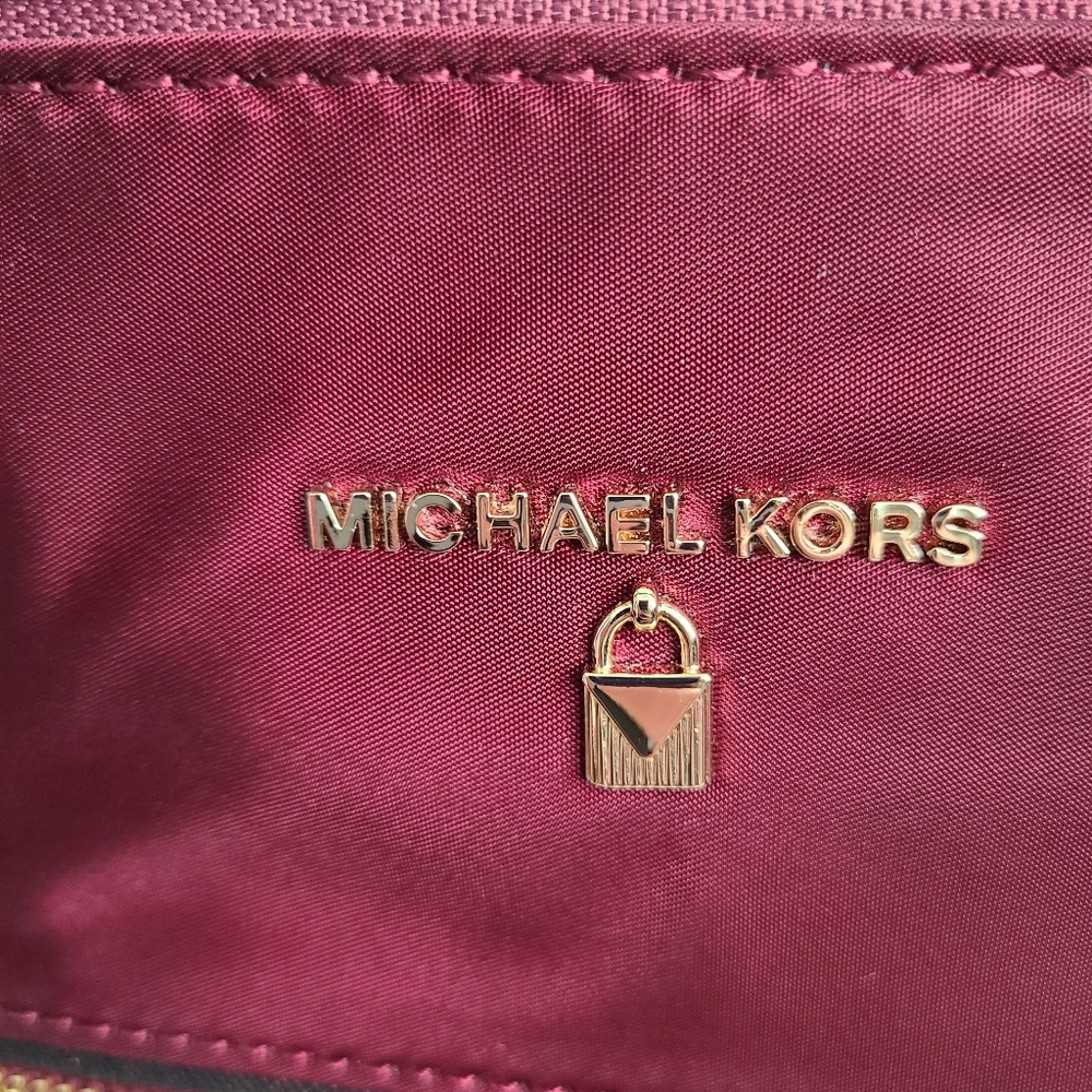 SOLD!!!  Michael Kors KELSEY Medium Nylon Tote Shoulder Bag - Picture 3 of 5